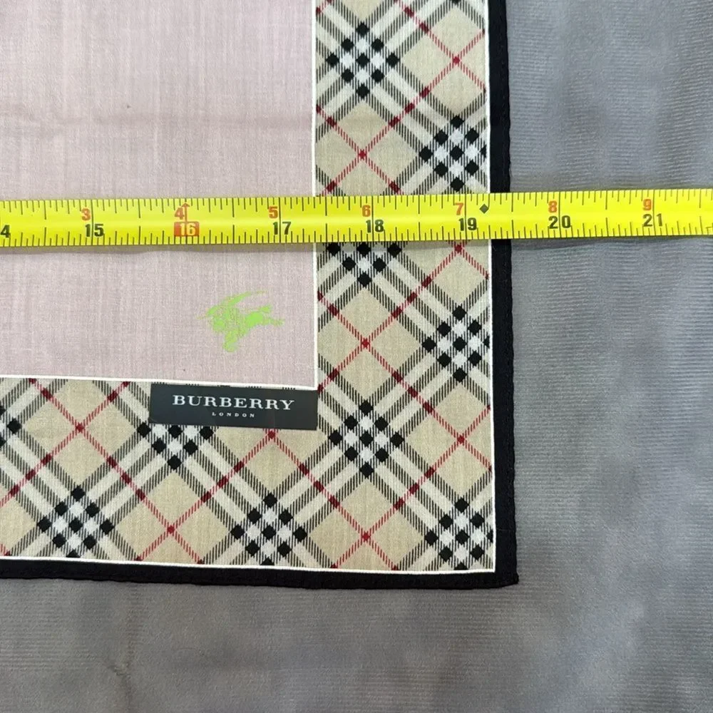 NWT Burberry Scarf - Picture 6 of 7